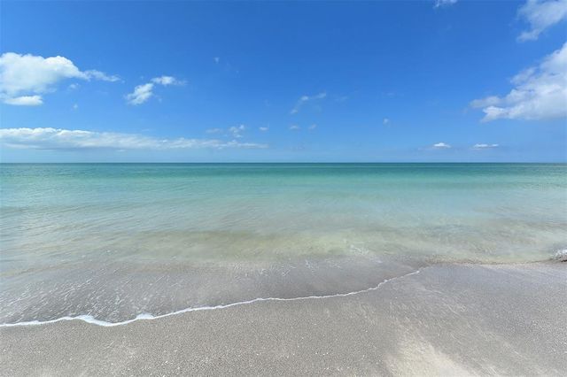 560 CEDAR STREET, Longboat Key, FL 34228