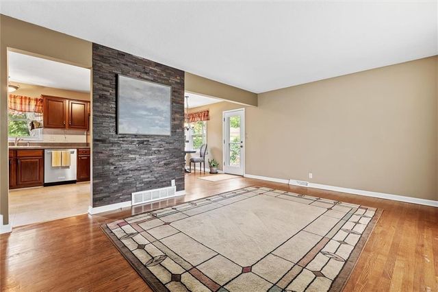 506 Moss Avenue, Liberty, MO 64068