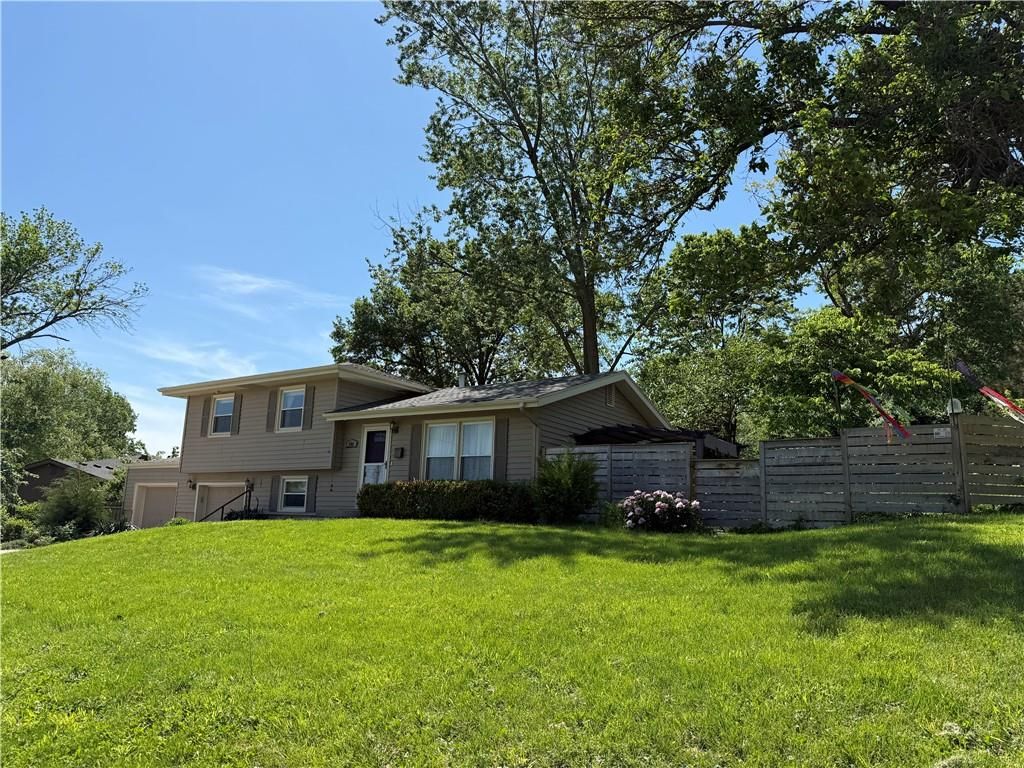 506 Moss Avenue, Liberty, MO 64068