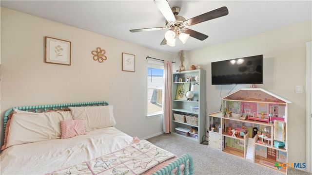 150 Legendary Trail Loop, Floresville, TX 78114
