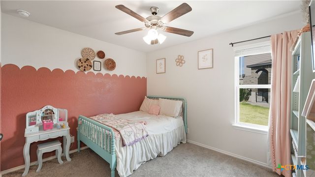 150 Legendary Trail Loop, Floresville, TX 78114