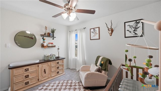 150 Legendary Trail Loop, Floresville, TX 78114