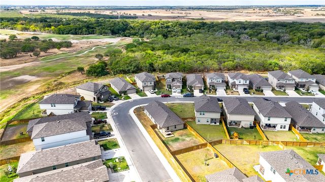 150 Legendary Trail Loop, Floresville, TX 78114