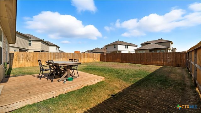 150 Legendary Trail Loop, Floresville, TX 78114