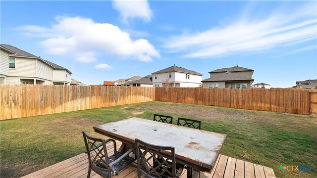 150 Legendary Trail Loop, Floresville, TX 78114