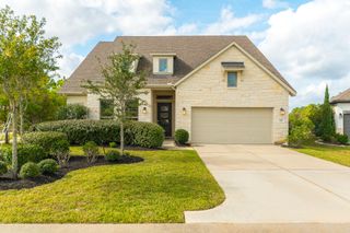 10 Fringetree Bark Court, The Woodlands, TX 77375