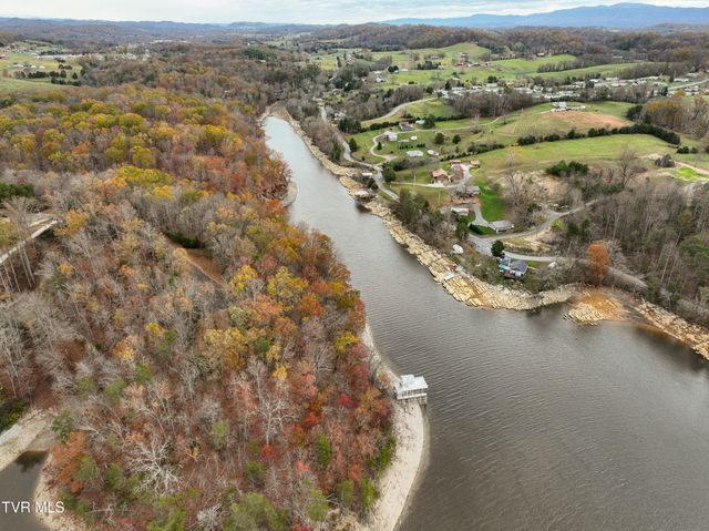 121 Pointe Drive, Piney Flats, TN 37686