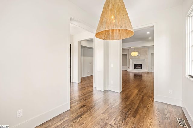 33 N Textile Avenue, Greenville, SC 29611