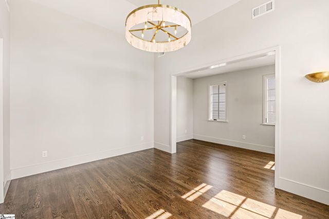 33 N Textile Avenue, Greenville, SC 29611