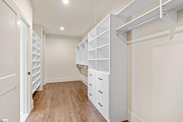 33 N Textile Avenue, Greenville, SC 29611