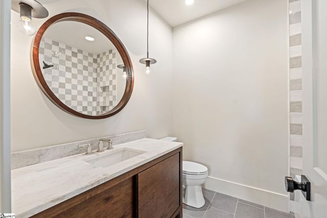 33 N Textile Avenue, Greenville, SC 29611