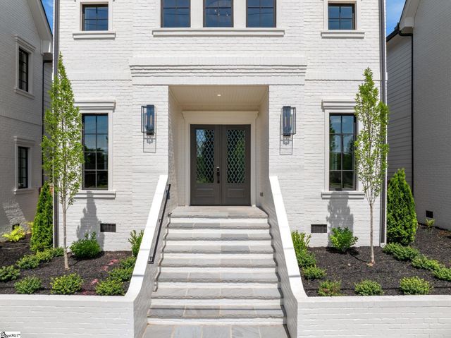 33 N Textile Avenue, Greenville, SC 29611