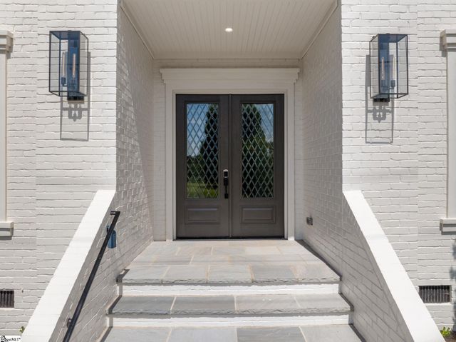 33 N Textile Avenue, Greenville, SC 29611