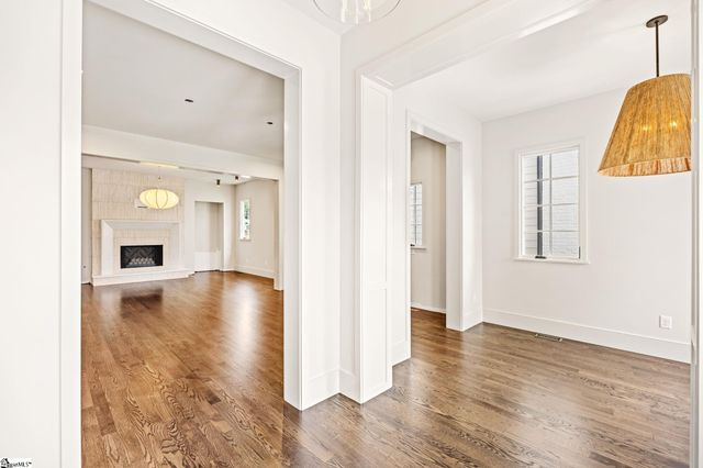 33 N Textile Avenue, Greenville, SC 29611