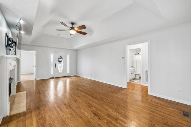 664 Community Ct, Gallatin, TN 37066