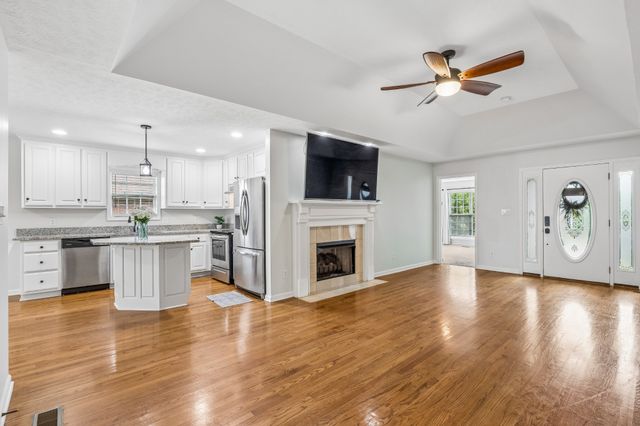 664 Community Ct, Gallatin, TN 37066