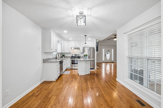 664 Community Ct, Gallatin, TN 37066