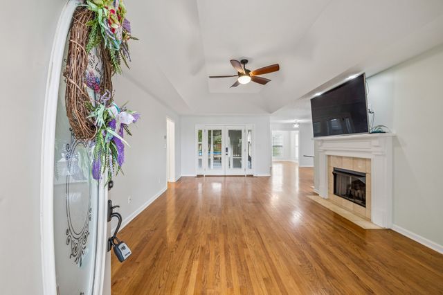 664 Community Ct, Gallatin, TN 37066
