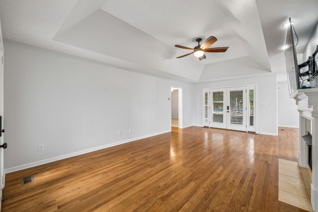 664 Community Ct, Gallatin, TN 37066