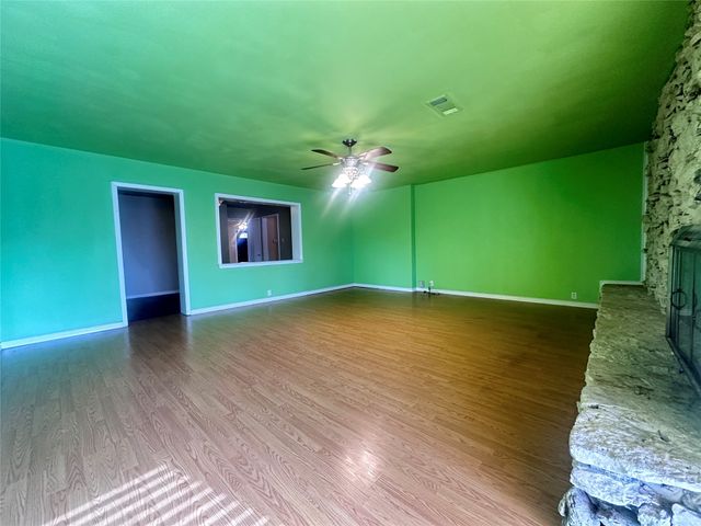 1122 Bowie Street, Garland, TX 75040