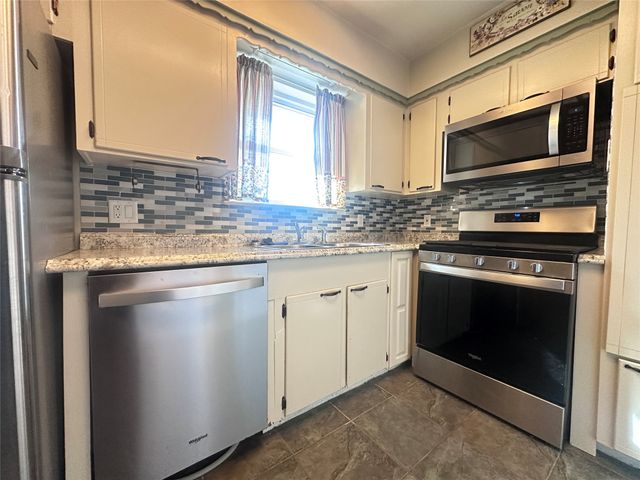 1122 Bowie Street, Garland, TX 75040