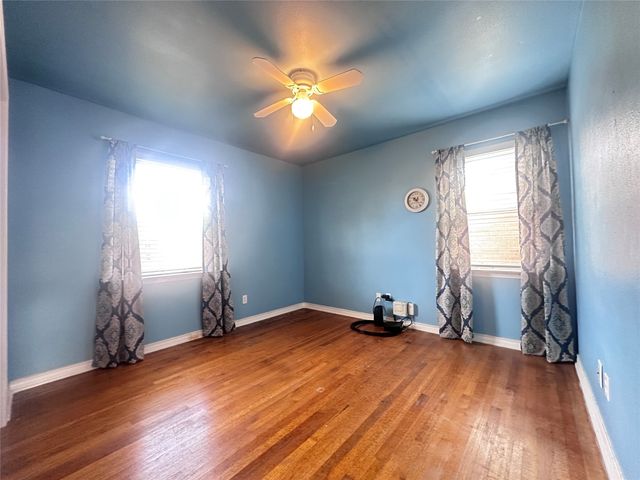 1122 Bowie Street, Garland, TX 75040