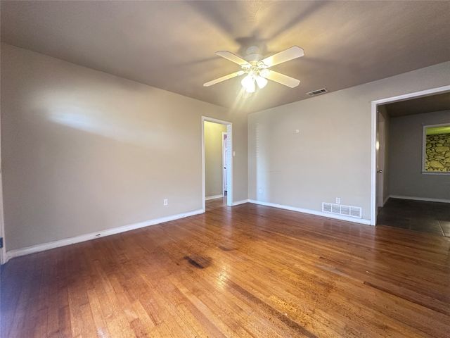 1122 Bowie Street, Garland, TX 75040