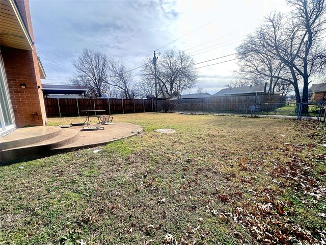 1122 Bowie Street, Garland, TX 75040