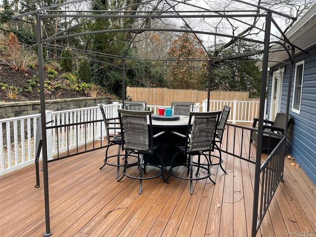 84 Ocean Avenue, Northport, NY 11768