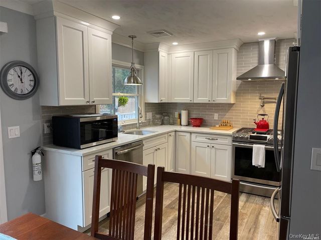 84 Ocean Avenue, Northport, NY 11768