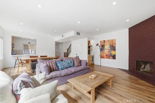 11936 Gorham, Los Angeles, CA 90049