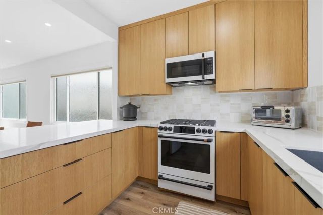 11936 Gorham, Los Angeles, CA 90049