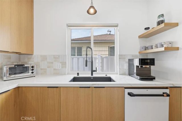 11936 Gorham, Los Angeles, CA 90049