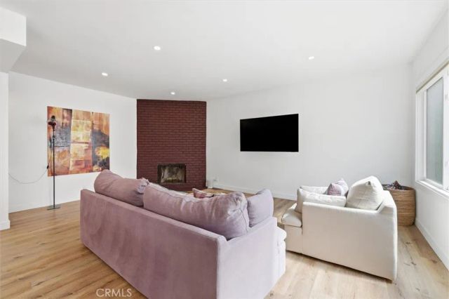 11936 Gorham, Los Angeles, CA 90049