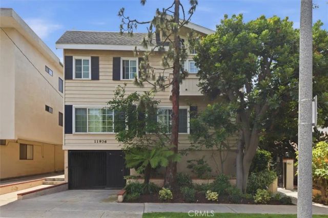 11936 Gorham, Los Angeles, CA 90049