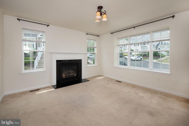 4165 BUNKER HILL DR N N, Coopersburg, PA 18036