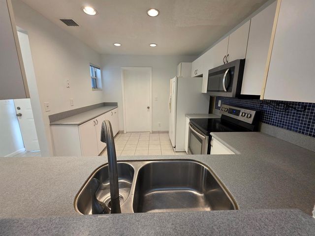 3767 NW 91st Lane, Sunrise, FL 33351