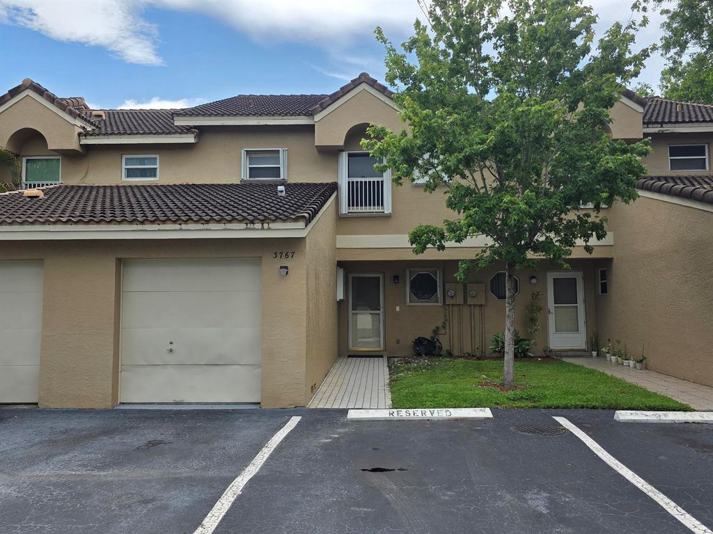 3767 NW 91st Lane, Sunrise, FL 33351
