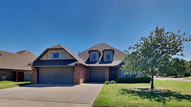 5720 St James Place, Oklahoma City, OK 73179