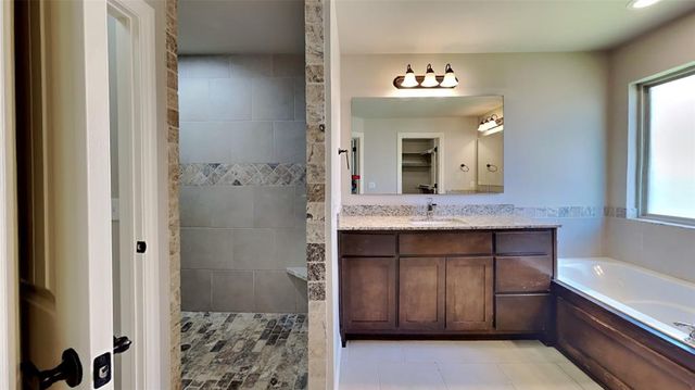 5720 St James Place, Oklahoma City, OK 73179