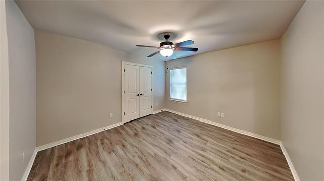 5720 St James Place, Oklahoma City, OK 73179