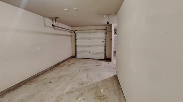 5720 St James Place, Oklahoma City, OK 73179