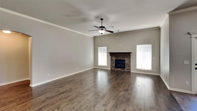 5720 St James Place, Oklahoma City, OK 73179