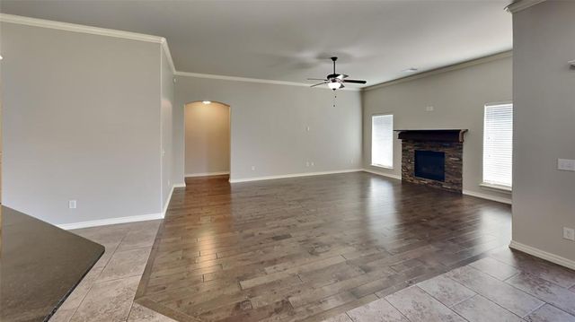 5720 St James Place, Oklahoma City, OK 73179