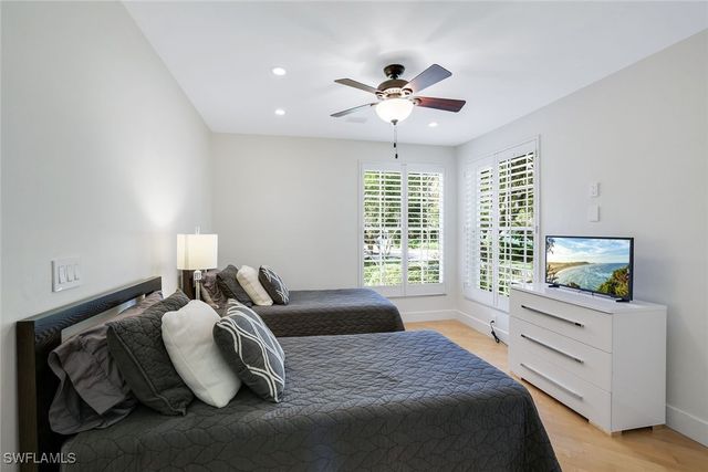 1560 Clermont DR D-201, Naples, FL 34109