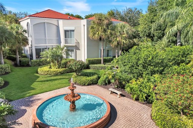 1560 Clermont DR D-201, Naples, FL 34109