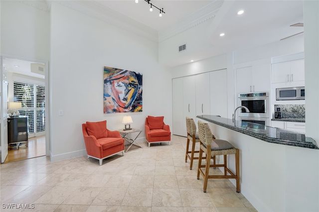 1560 Clermont DR D-201, Naples, FL 34109