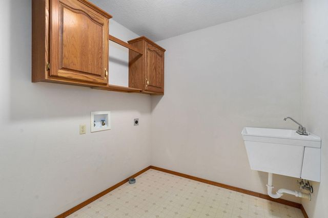 3969 W Greenwood Street, Springfield, MO 65807