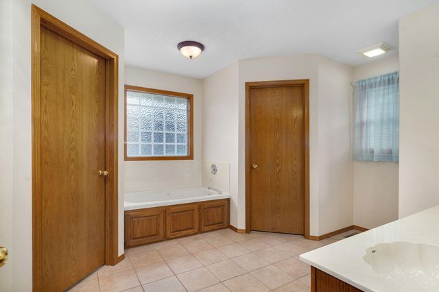 3969 W Greenwood Street, Springfield, MO 65807