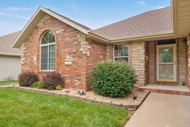 3969 W Greenwood Street, Springfield, MO 65807